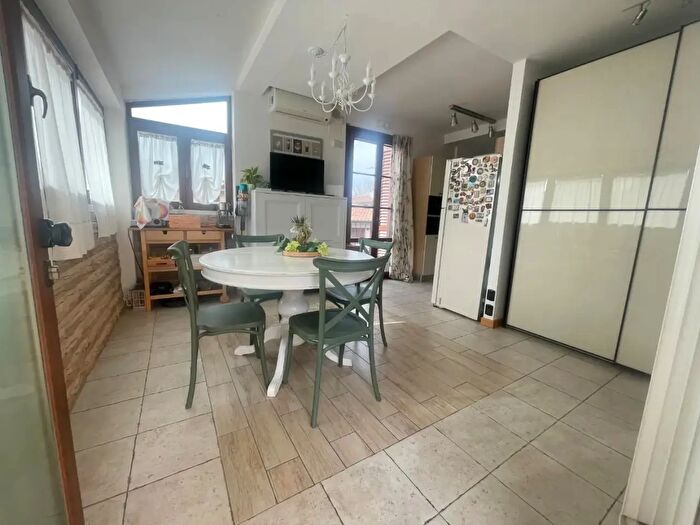 Appartamento con 6 locali in vendita in Poggibonsi