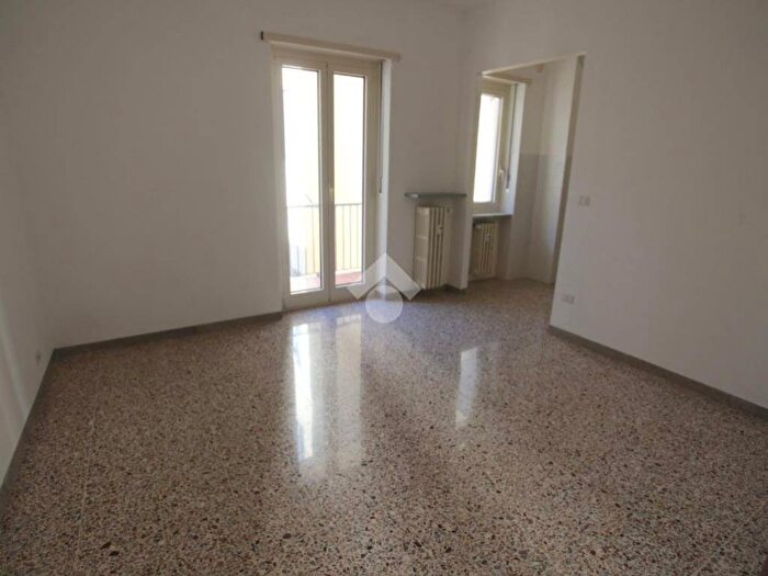 Appartamento trilocale in affitto in Via Trieste, Centro Storico, Pinerolo