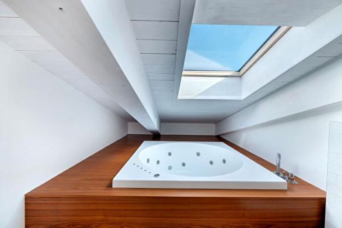 Appartamento con 6 locali in vendita in Riccione