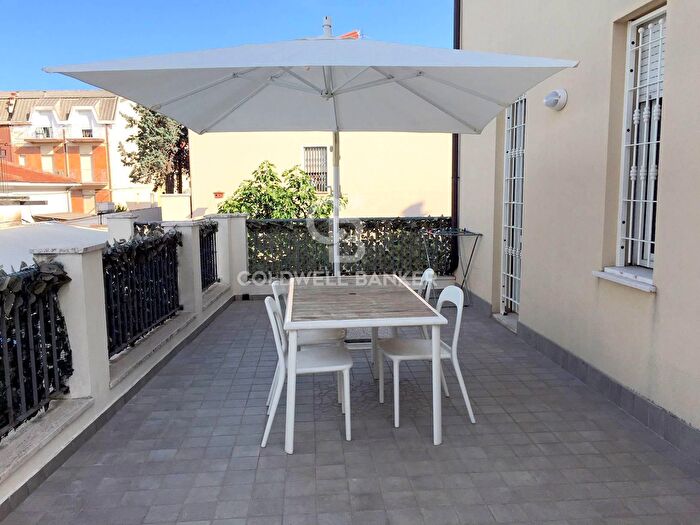 Appartamento trilocale in vendita in Via Lagomaggio, Rimini