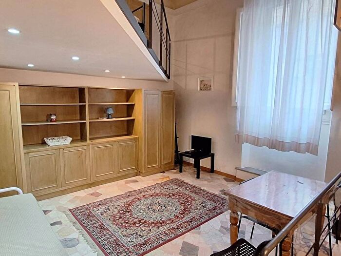 Appartamento bilocale in affitto in Beccaria Colombo, Firenze