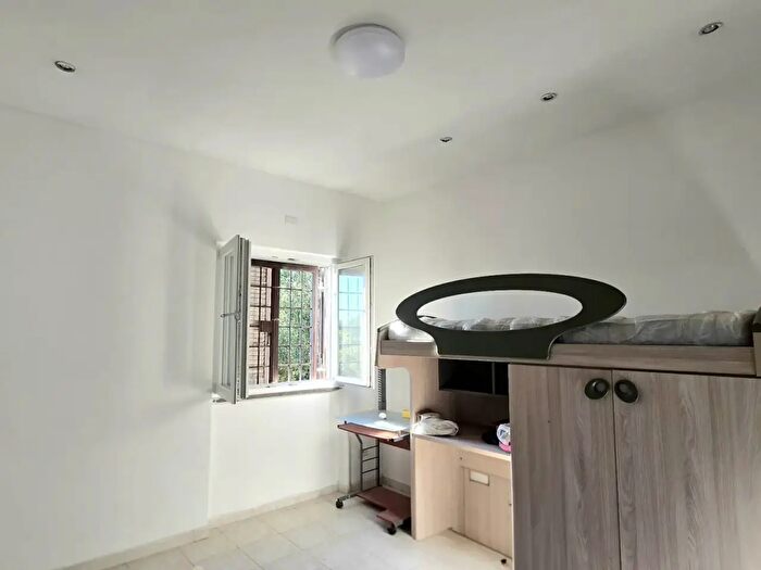 Casa con 5 locali in vendita in Via delle Azalee, Aprilia