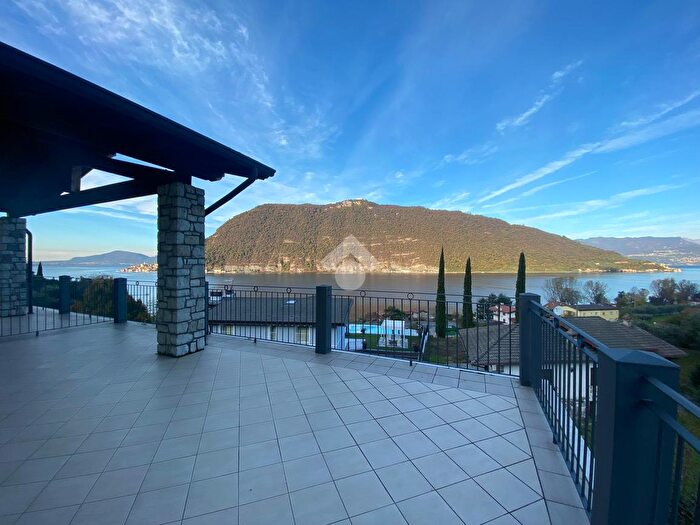 Appartamento quadrilocale in vendita in Via Saletto, Sale Marasino