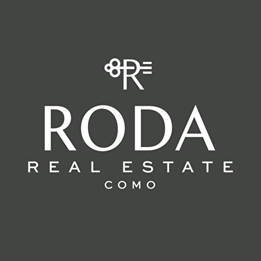 Appartamento con 6 locali in vendita in Como