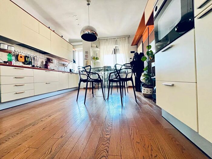 Appartamento trilocale in vendita in Milano