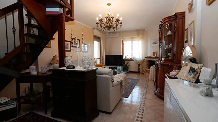 Appartamento con 10 locali in vendita in Novi Via Verdi Arquata Scrivia Tortona Lcitalia, Novi Ligure