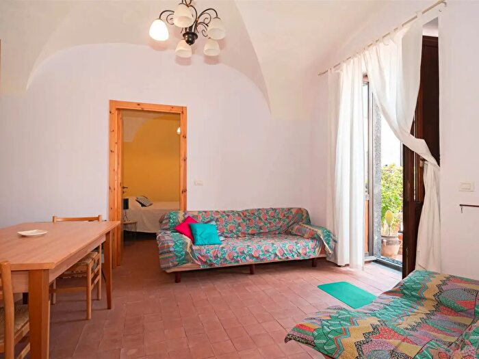 Appartamento trilocale in vendita in Piazza San Mauro, Viagrande