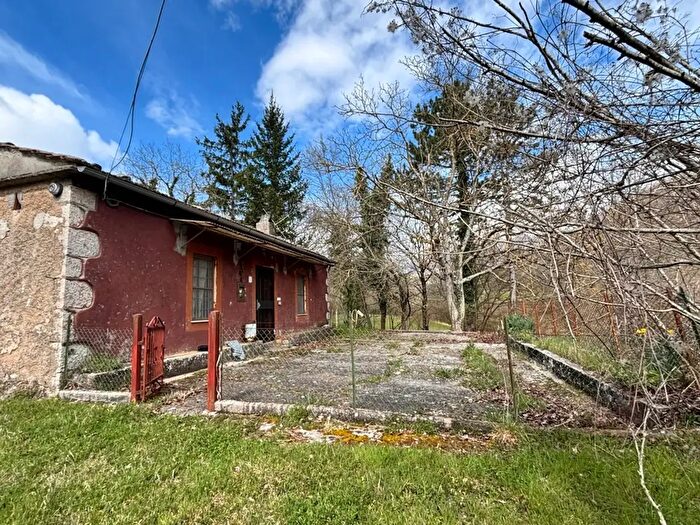 Casa trilocale in vendita in Contrada Valle Grancera Snc, Collepardo