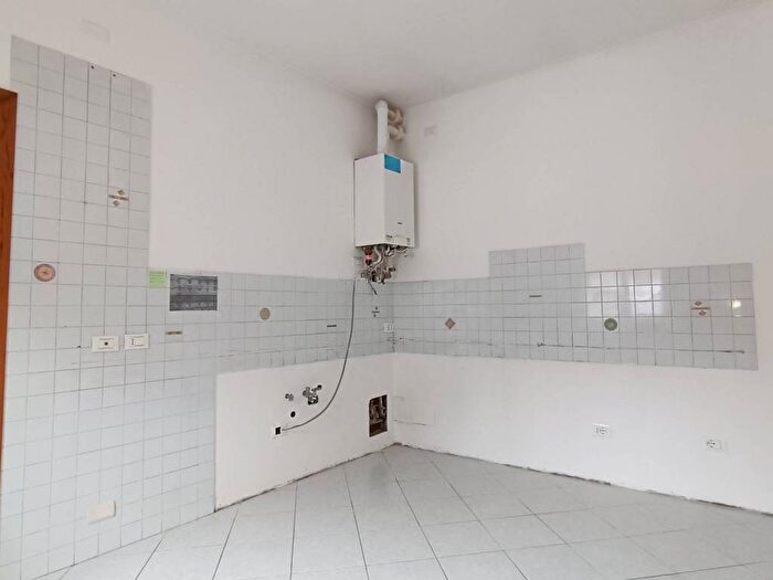 Appartamento bilocale in affitto in Via San Pietro, Centro, Alzano Lombardo