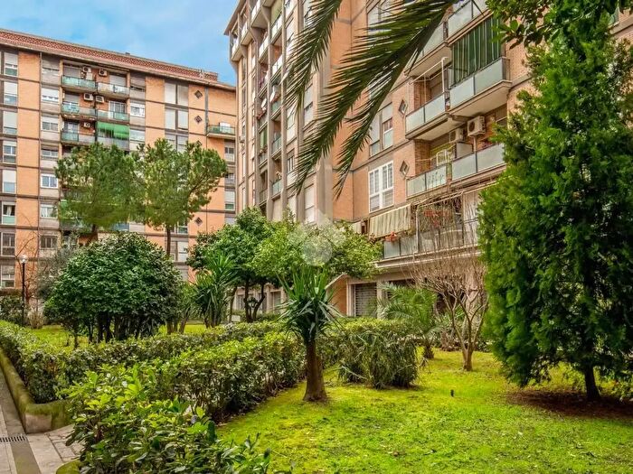 Appartamento trilocale in vendita in Via Giovanni da Empoli, Roma