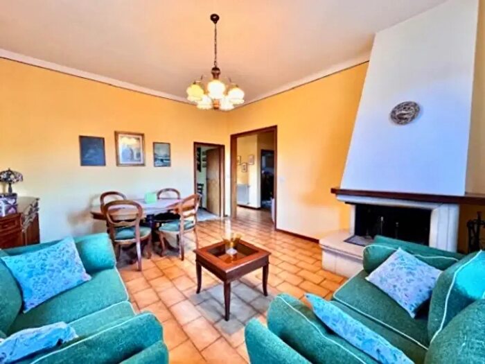 Appartamento con 5 locali in vendita in Alto Reno Terme