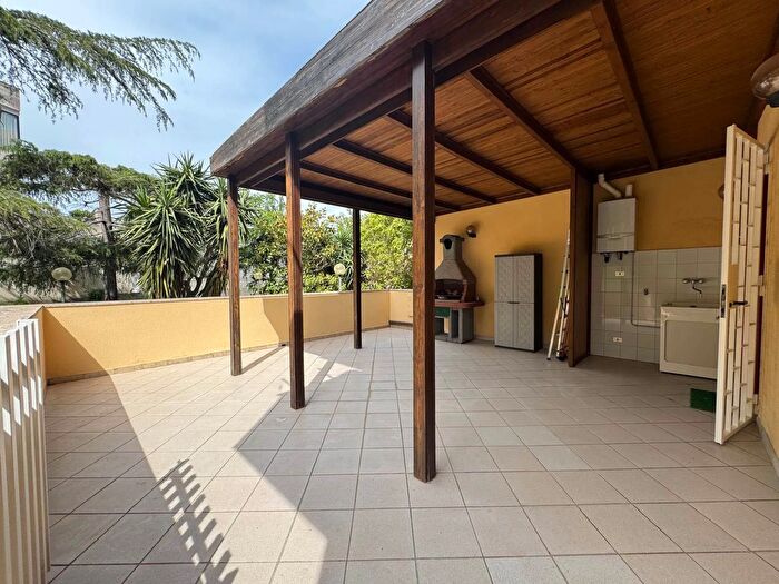 Appartamento con 5 locali in vendita in Via Rocco Scotellaro Lecce, Lecce