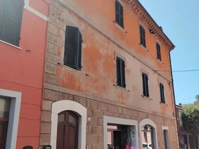 Appartamento con 6 locali in vendita in Corso Giacomo Matteotti, Acqualagna