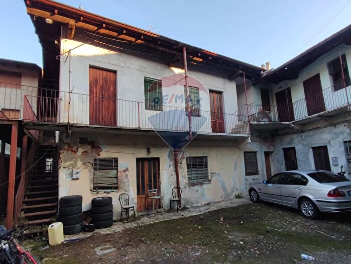 Case in Vendita e in Affitto - 3