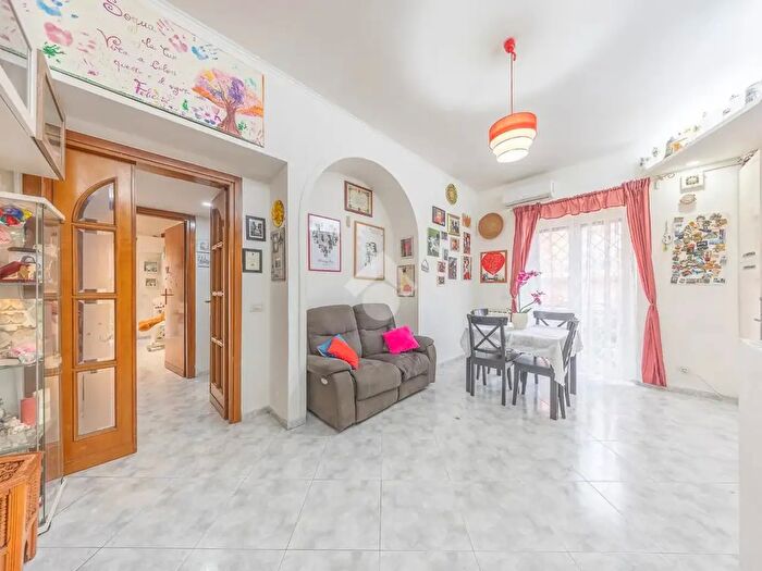 Appartamento trilocale in vendita in Via Casilina, Roma