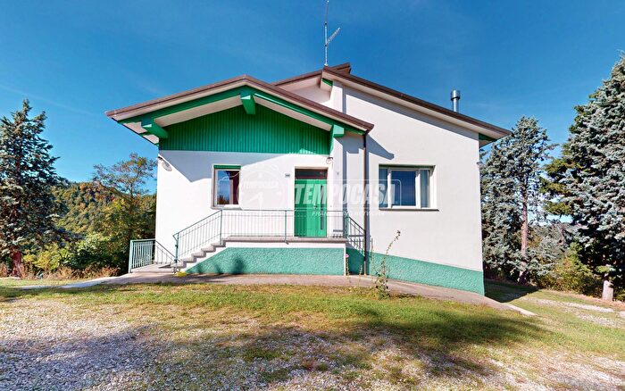 Casa quadrilocale in vendita in Via della Chiesa Vecchia, Valsamoggia