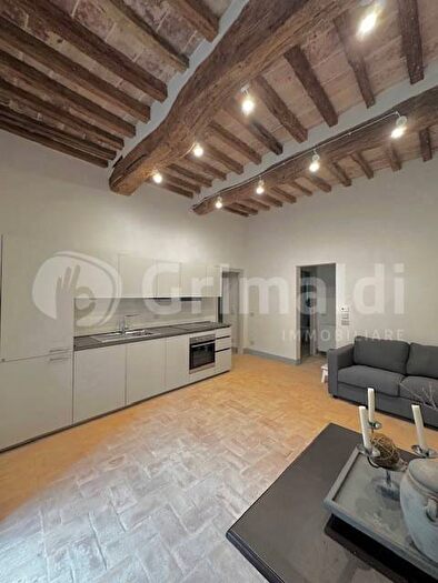 Appartamento trilocale in affitto in Corso Garibaldi, Centro Storico, Perugia