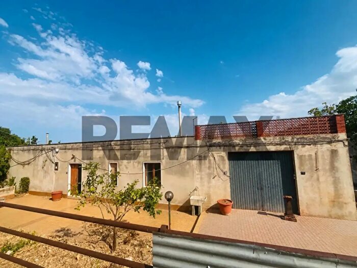 Casa con 8 locali in vendita in SElena Pietre Nere Cava Ispica, Modica