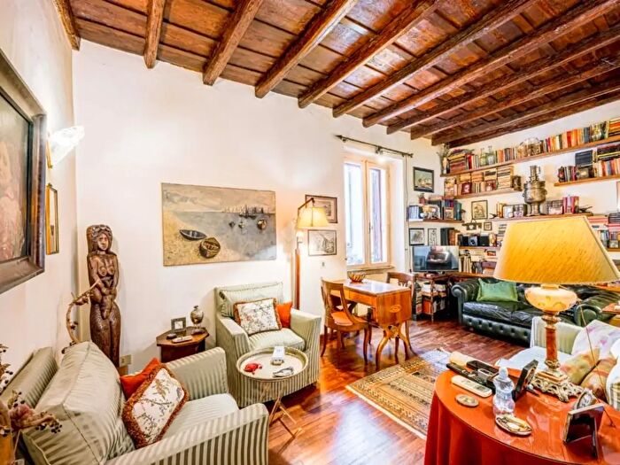 Appartamento bilocale in vendita in Via dei Cappellari, Roma