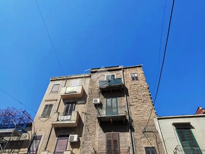 Appartamento quadrilocale in vendita in Via Giorgio Arcoleo, Palermo
