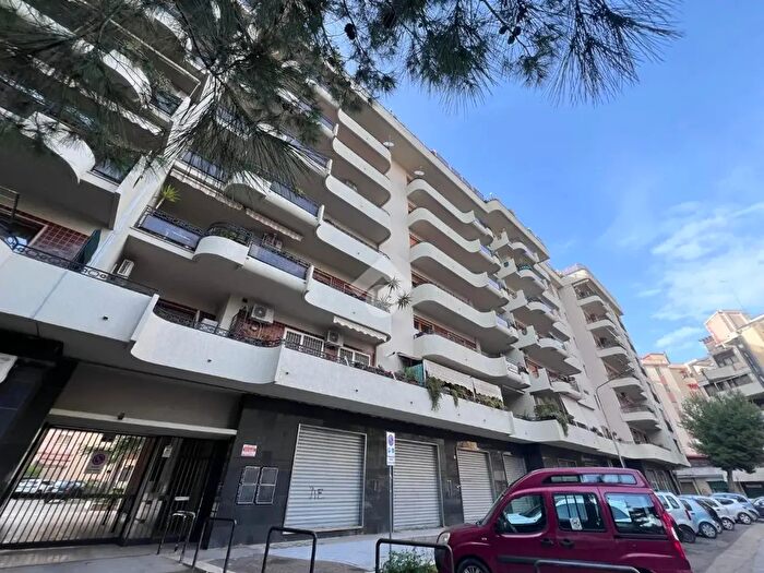 Appartamento quadrilocale in vendita in Via Zuretti, Foggia