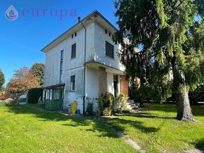 Casa con 6 locali in vendita in Via Cal De Ligna, Polcenigo