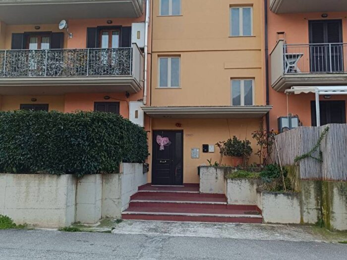 Appartamento trilocale in affitto in Frazione Paggese, Paggese Santa Maria, Acquasanta Terme