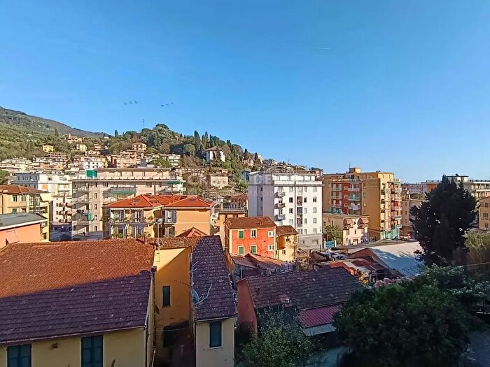 Appartamento quadrilocale in vendita in Via Aschieri, Rapallo