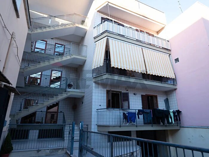 Appartamento quadrilocale in vendita in Via Cesare Cantù, Palo Del Colle