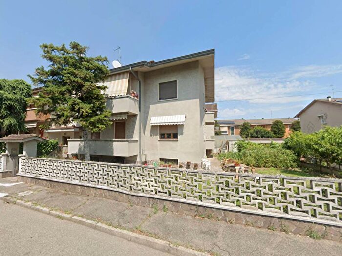 Appartamento quadrilocale in affitto in Via Divisione Partigiana Val Nure, Farnesiana, Piacenza