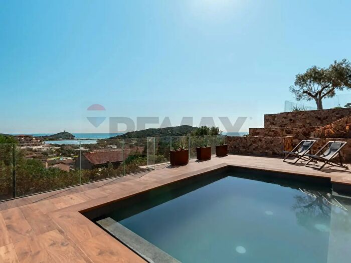 Casa con 5 locali in vendita in Domus de Maria