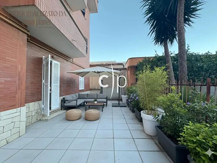 Appartamento quadrilocale in vendita in Via Fulda, Roma