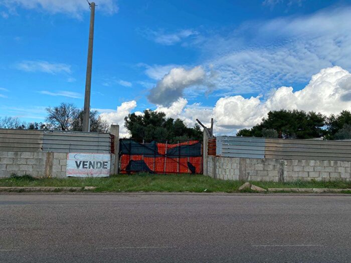 Casa bilocale in vendita in Zona Industriale, Casarano