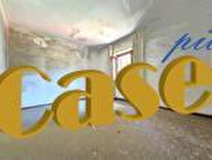 Appartamento con 6 locali in vendita in Camaiore