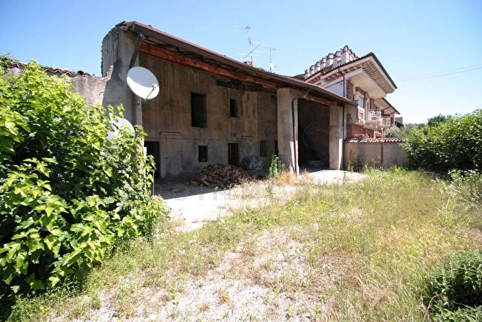 Casa con 5 locali in vendita in Via Mazzini, Calcinato