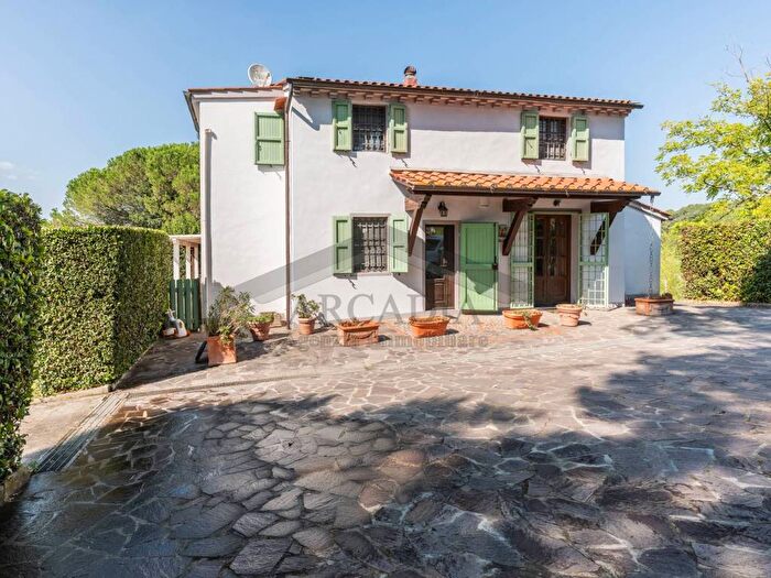 Casa con 6 locali in vendita in Via Fungiaia, Crespina e Lorenzana