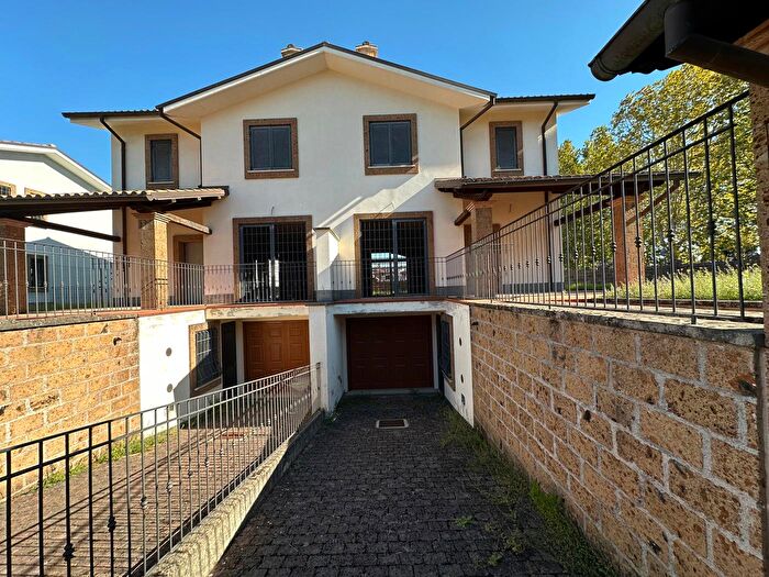 Casa in vendita in Via Nepesina, Civita Castellana