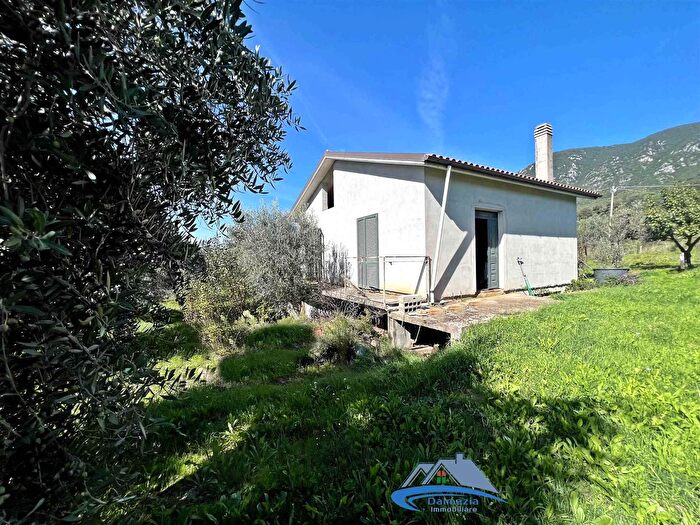 Casa monolocale in vendita in Strada di Rosaro, Terni