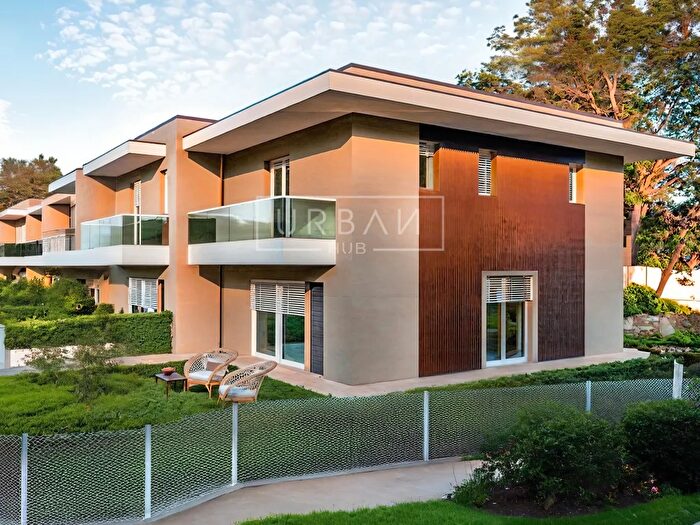 Casa quadrilocale in vendita in Cesena