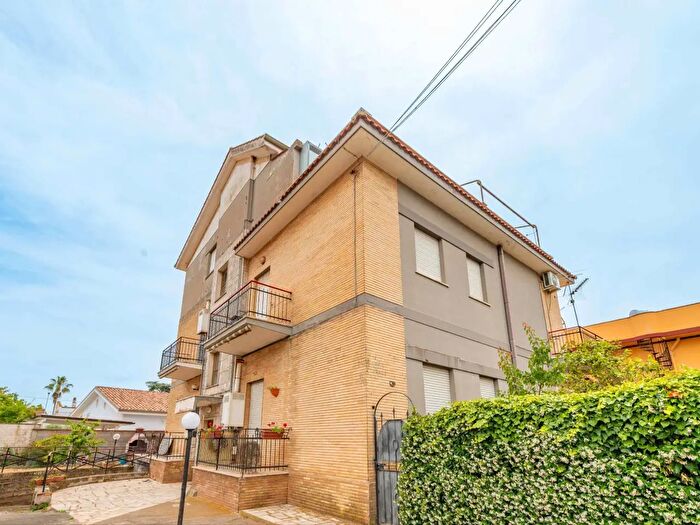 Appartamento quadrilocale in vendita in Via dei Cipressi, Ardea