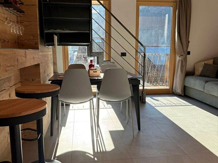 Appartamento bilocale in affitto in Via Molini, Centro, Temù