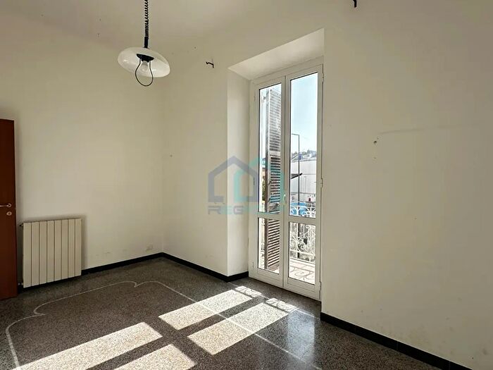 Appartamento quadrilocale in vendita in Via Nicola Bartoli, Savona