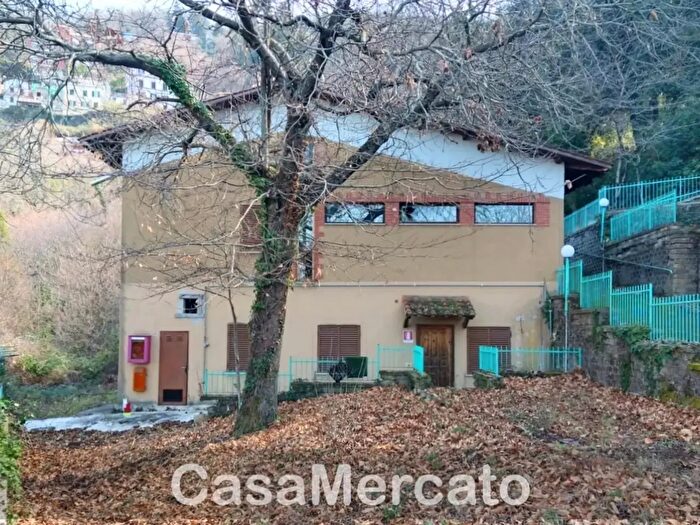 Appartamento con 5 locali in vendita in Via Roma, Rocca Di Papa