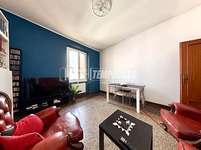 Appartamento trilocale in vendita in Via Andrea del Sarto, Genova