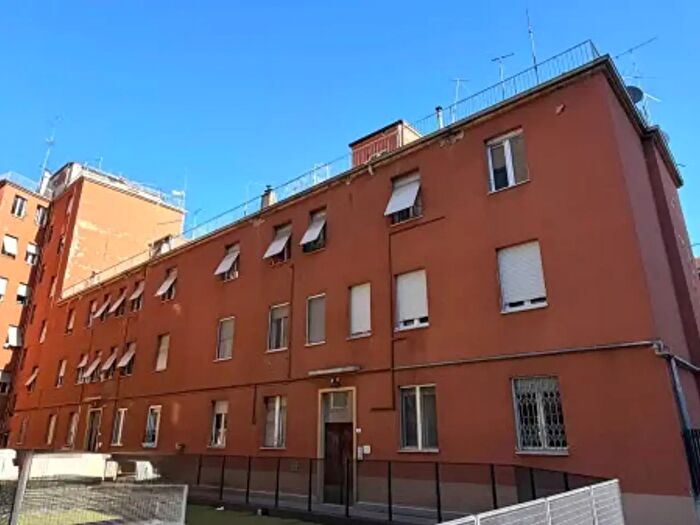 Appartamento trilocale in vendita in Via Antonio Cecchi, Parma