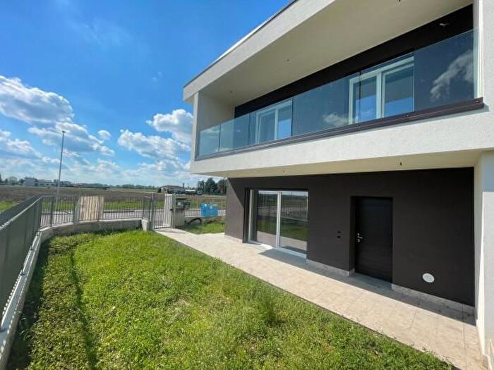 Casa quadrilocale in vendita in Cologno Al Serio