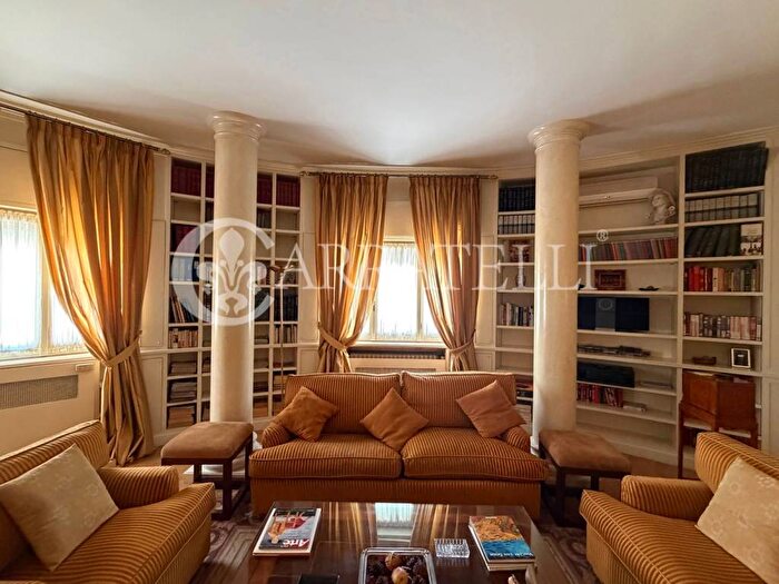 Appartamento trilocale in affitto in Via Archimede, Euclide, Roma