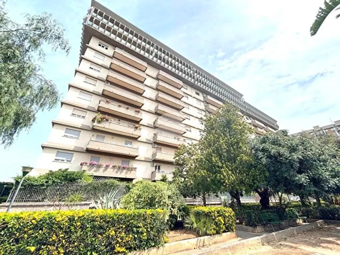 Appartamento quadrilocale in vendita in Viale della Regione Siciliana, Palermo