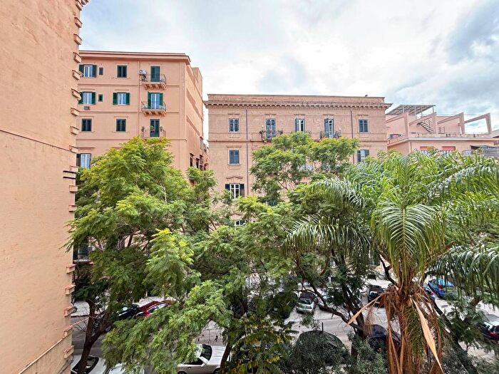 Appartamento bilocale in affitto in Via Giovanni Pacini, Zisa, Palermo