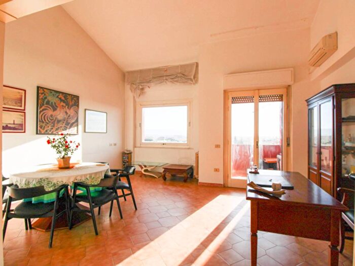 Appartamento quadrilocale in affitto in Via Caracalla, Monserrato